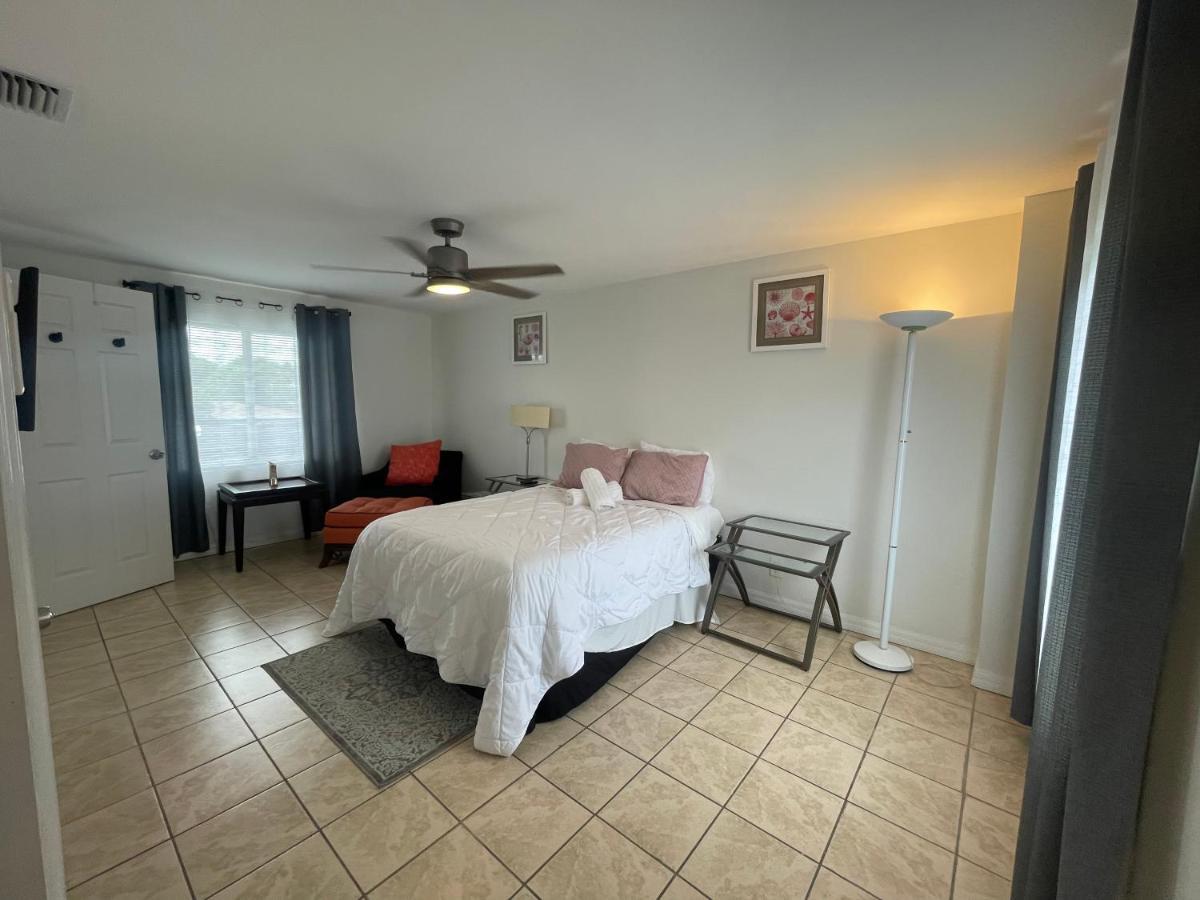West Palm 2br Or 1br West Palm Beach