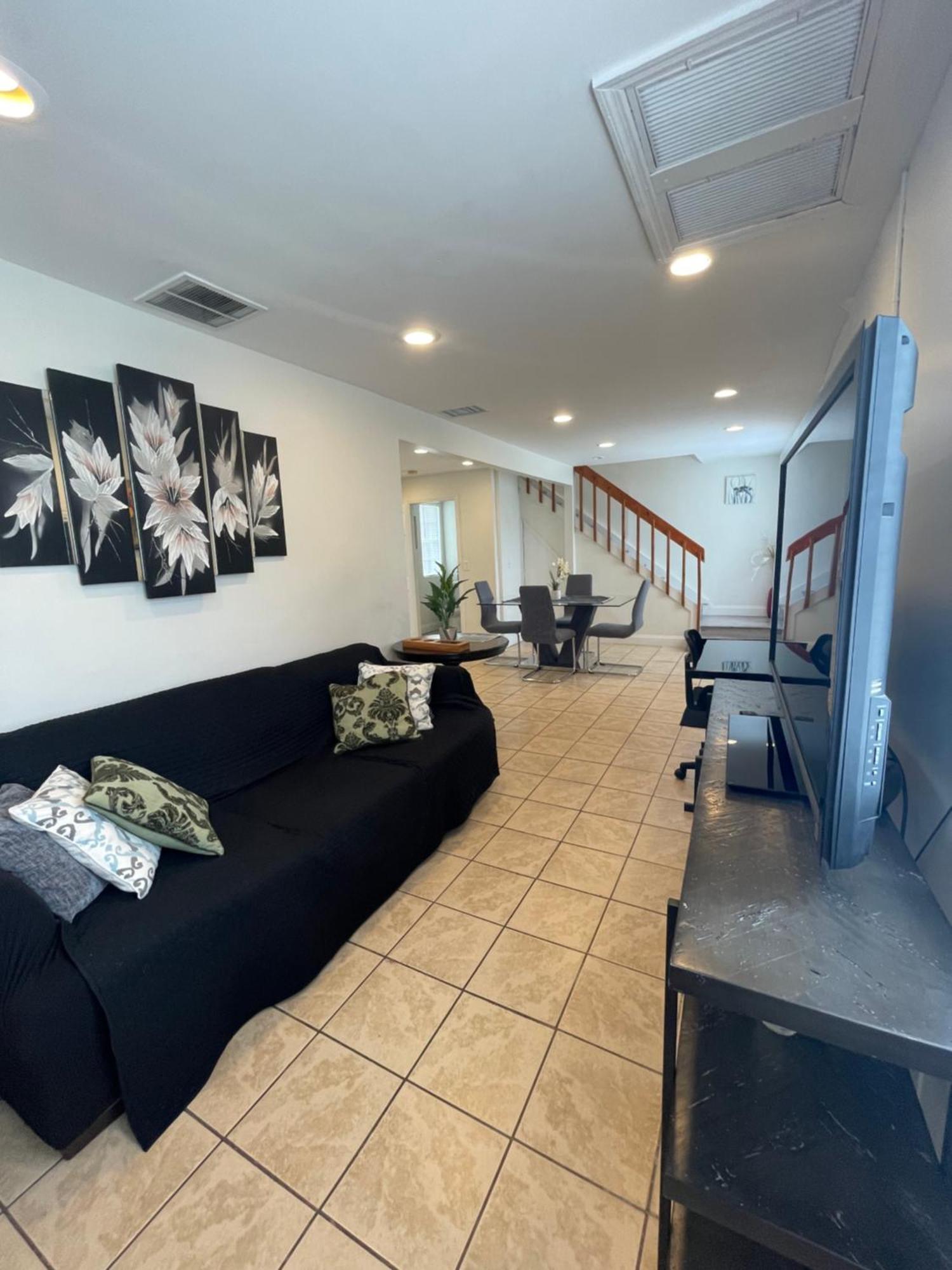 West Palm 2br Or 1br *