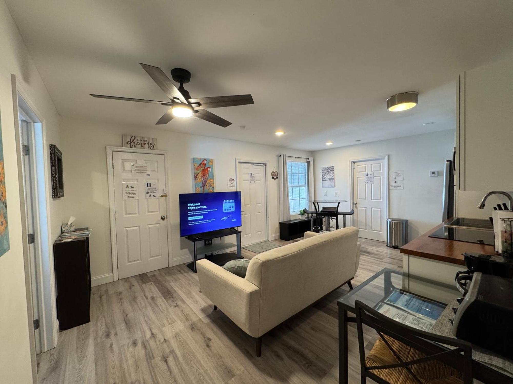 West Palm 2br Or 1br