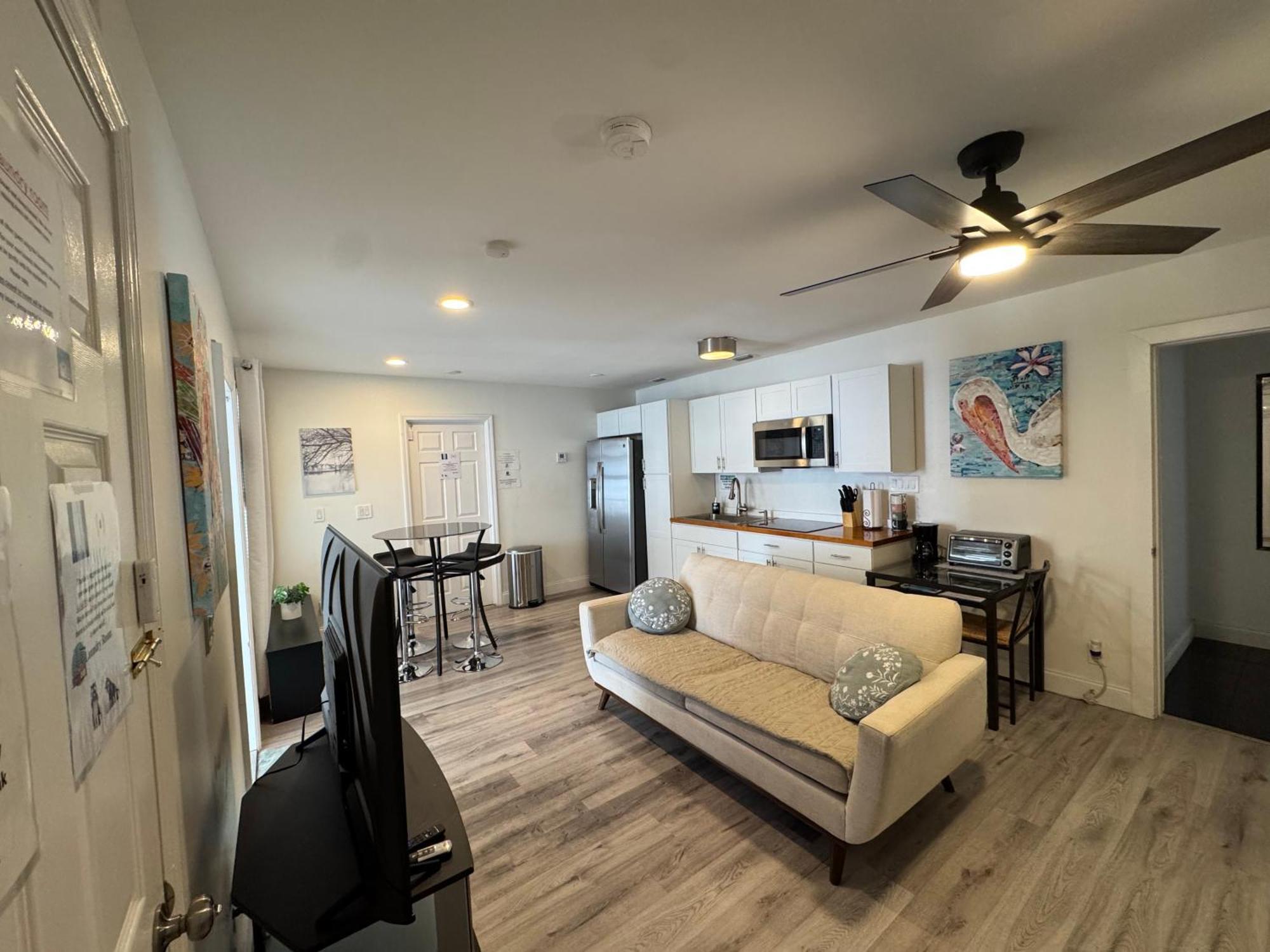 West Palm 2br Or 1br