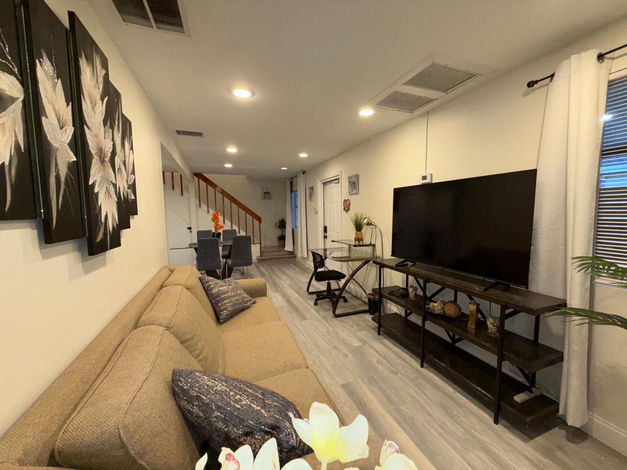 West Palm 2br Or 1br West Palm Beach