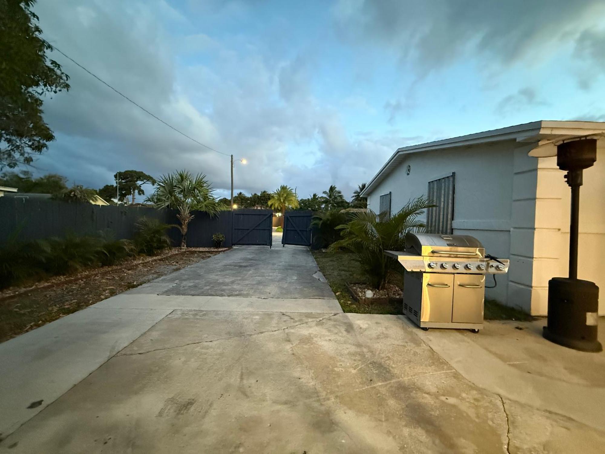 West Palm 2br Or 1br